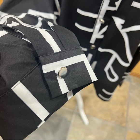 Black and White Geometric Button-Up Shirt - Picture 7 of 12